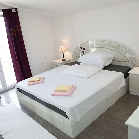 Masa Apartment
